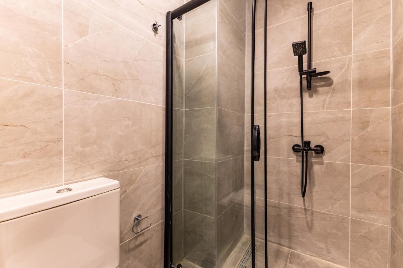 Stunning Retreat 3 Min To Kanyon Mall *